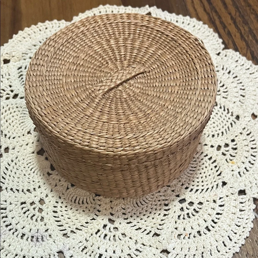 Round Woven Basket with lid trinket or sewing basket